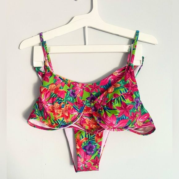 Tropical Floral Print Bikini - Picture 10 of 10